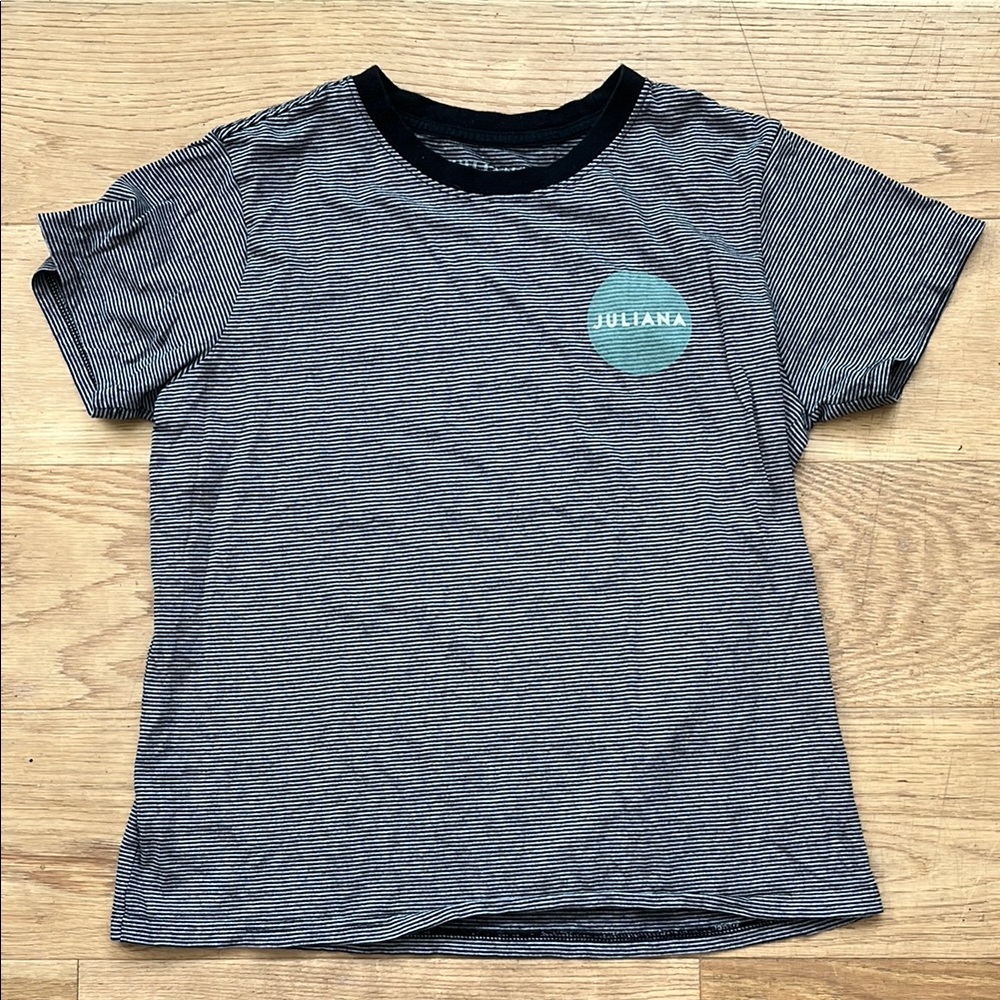 Juliana Bicycles Short Sleeve Shirt / medium / like new
